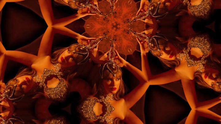 Taylor Swift - The Life of a Showgirl (feat. Sabrina Carpenter) (Visualizer)