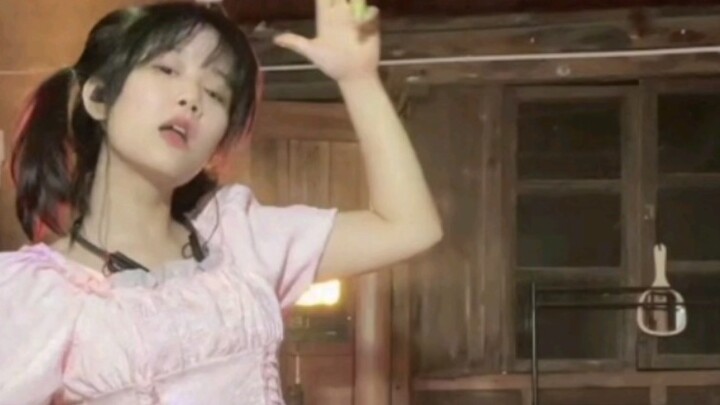 [7.19] Zeng Zeng danced on the River