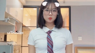 I heard that you like short hair, glasses and chubby legs?