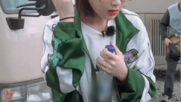 هذا الإطلالة رائعة، لكن للأسف لم تظهر إلا مرة واحدة فقط.