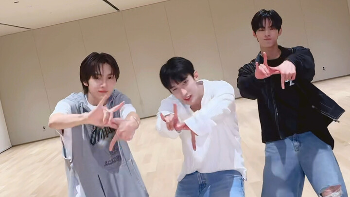 241018 TWS LOVE_MONEY_FAME 🌹 with TWS Kim Dohoon and Choi Youngjae, sweet pairing