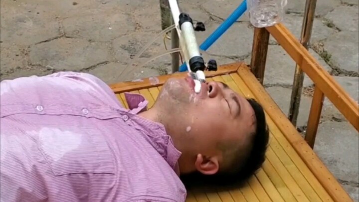 ماكينة تنظيف الأسنان الأفقية! تغيّر طريقة تنظيف الأسنان التقليدية!