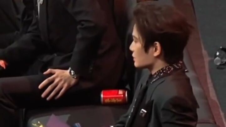 Ding Yuxi * กระแสไวรัลในตอนนี้ Weibo Night 2025