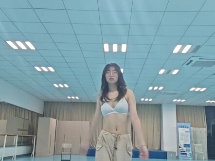 Lemon Fork angel, I finally managed to jump on the dance trend—yay!