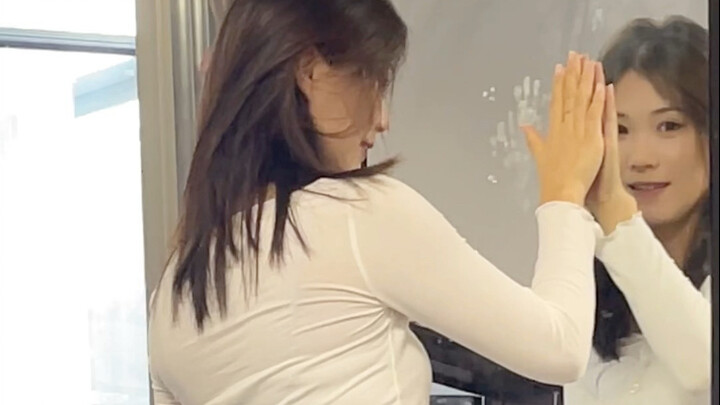 هaha، هذه الزوجة ممتعة للغاية...