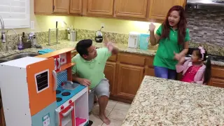 Wendy and Emma Pretend Play with Giant Kitchen Cooking Toy Compilation