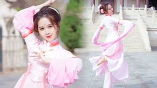 Inikah keanggunan dan keanggunan seorang wanita cantik di zaman yang makmur ini?