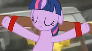 "Cuộc hành quyết của Cha Pucci" Twilight Sparkle