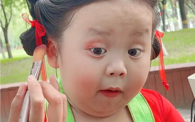 จะว่ายังไงดีนะ… ก็ตุ๊กตาสไตล์ถังนี่แหละ… ความคืบหน้าไม่ค่อยราบรื่นเท่าไหร่…