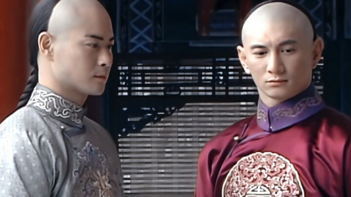 บู๊บู๋จิงซินไม่ได้กล่าวถึงการแย่งชิงในวังหลังแม้แต่น้อย แต่กลับเผยให้เห็นความสูงต่ำของสถานะผ่านรายละ