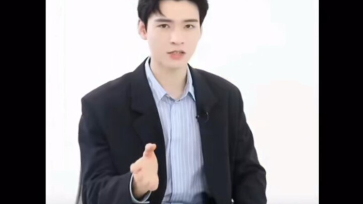 กงจวิ้น ทำไมไม่แนะนำโฟโต้บุ๊กของตัวเองเลยล่ะ? ไม่มีรึไง?