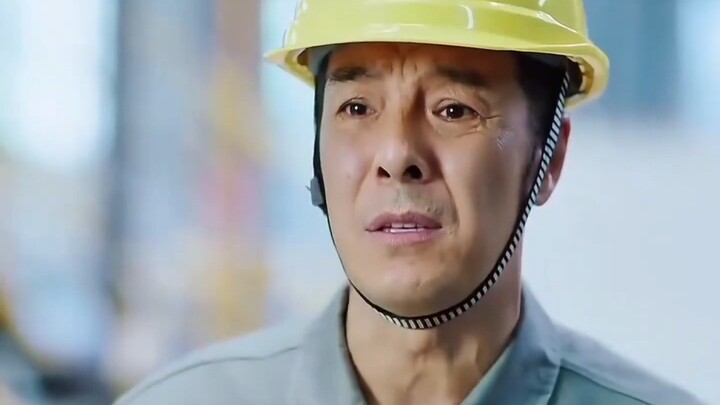 A janitor noticed a problem with a bolt, but the boss didn’t believe him and insisted on using it, l