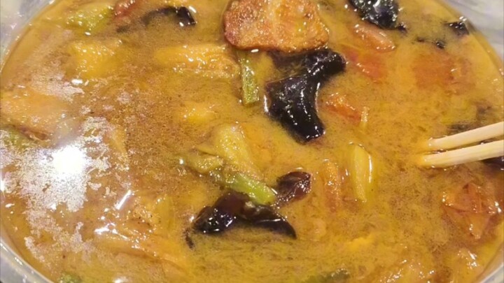 A 36-yuan mixed stew—let’s see how it tastes!