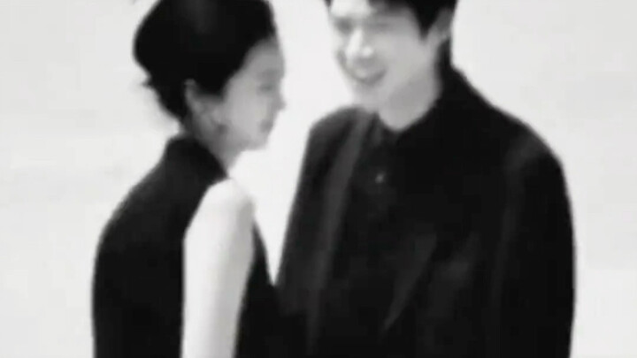 Instead of racking their brains over current romantic pairings, why not let Wei Daxun take a few ste