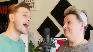 【英语】母子PK高音，妈妈完胜