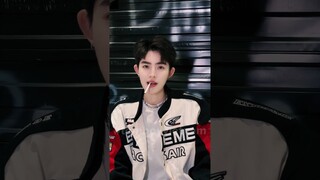 Tomboy Thì Có Được Yêu Mến Không ? || Sư Ân - 师恩