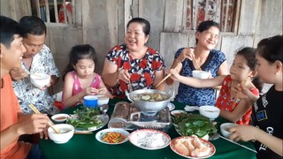 Gà Nấu Nấm Hai Sui Gia Gặp Nhau Nói Chuyện Cười Té Ghế | TKQ & Family T394