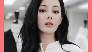 #迪丽热巴 化解尴尬场面的原则，只要我不尴尬 尴尬的就是别人 #搞笑