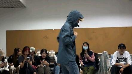 [Street Dance Club Recruitment] Senior student in Jacket demonstrates, it turns out that you can pla