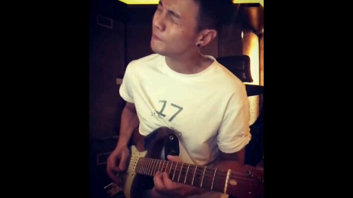 [Guitar] Li Ronghao practices piano every day, guitar face warning ⚠️