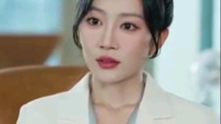 225. The CEO ex she dumped 4yrs ago is now her new boss He's pursuing her wanting to reunite.