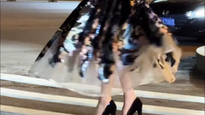 สัมผัสความงดงามของชุดหม่าเมี่ยนผ้าโปร่งอย่างใกล้ชิด