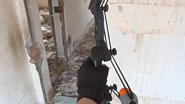 نزلت إلى الميدان باستخدام قوس وسهم من الإسفنج، ولأنها المرة الأولى كنت متوتراً لدرجة أنني نسيت سحب ا