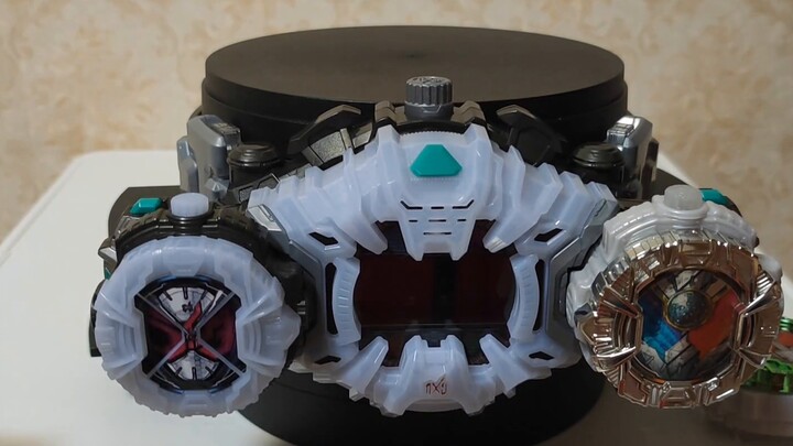 How does the Kamen Rider Zi-O Gachapon dial work with the belt? It turns out that this is how it wor
