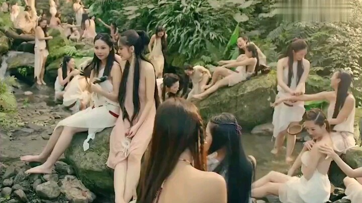 偷看美女洗澡