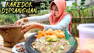 Bumbunya Cuma Bumbu Kacang, Tapi Bikin Nagih, Masakan Kampung, KAREDOK SAYUR MENTAH