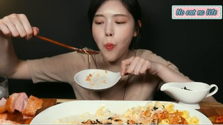 Cơm kim chi thịt hộp sốt kem phô mai với thịt xông khói phần 3 #anngonmoingay