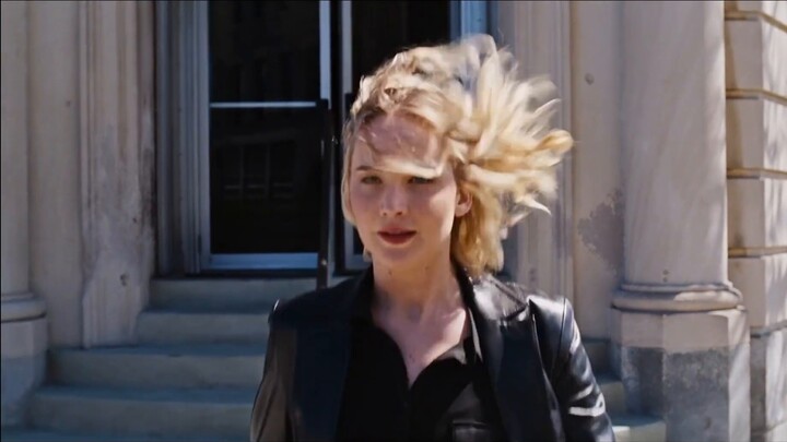 Chú Thuật Hồi Chiến & Bạn thích kiểu phụ nữ nào?Jennifer Lawrence.