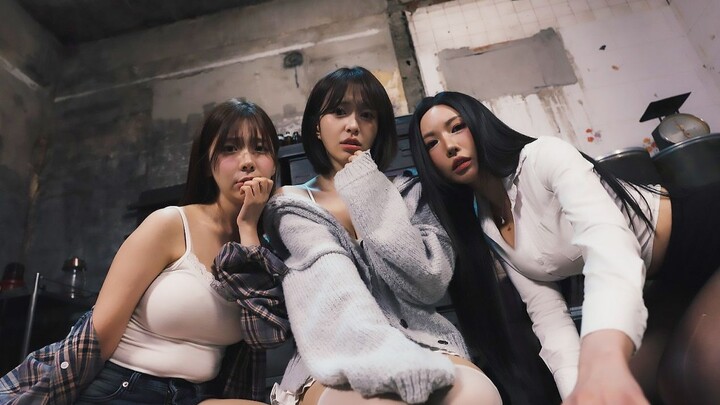 Tiga wanita cantik di penghujung dunia!