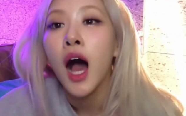 I also think Chae-young looks the best.