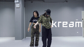A powerful dance with "Kream" by Iggy Azalea. Have you seen it?