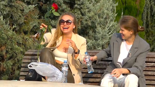 หัวเราะทั้งวัน EP 139 แกล้งส่งดอกไม้ให้คนแปลกหน้า🤣🤣