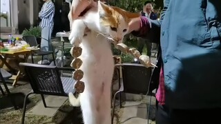 ฉันก็กินไปแล้ว คุณโทรแจ้งตำรวจเลย!