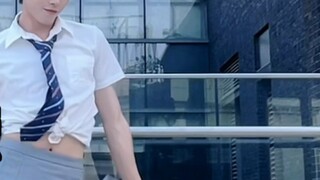 Anh yêu em trong phiên bản váy ngắn! Lần trước họ nói tôi không đủ tiêu chuẩn, nhưng lần này tôi có 
