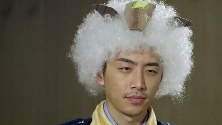 My name is Wang Dachui, I am a good sheep, I have been undercover in the wolf tribe for ten years, a