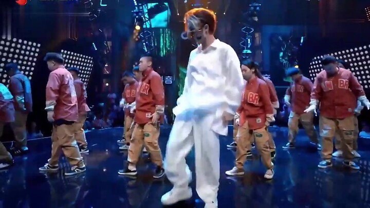 《蒙面舞王》王晨艺：卡点狂魔〈大舞生〉展现高级编舞，帅到了