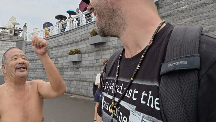 คุณลุงชาวเทียนจินคนนี้ทำเอาฉันอึ้งจนพูดไม่ออก… สุดยอดไปเลย!