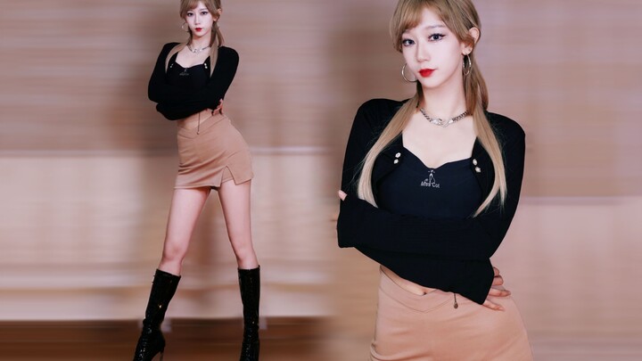 [4K vertical screen] Royal sister leather boots sexy hip skirt-Pink Venom-