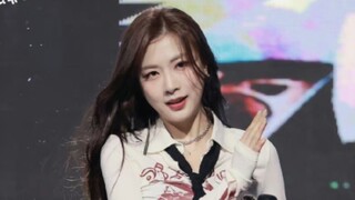 Apink《Dumhdurum + 一点都没有 + Mr.Chu + NoNoNo》240402 高清舞台