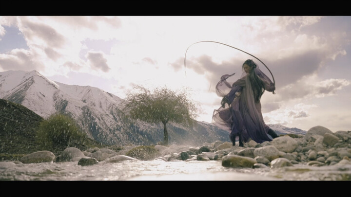 【舞鞭】见过耍鞭子的林月如嘛！