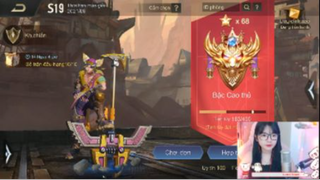 Đang stream cái tự nhiên ghiền hát à