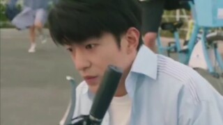 关于情敌面前该装绿茶还得装这件事