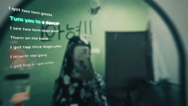 black or white 🐻‍❄️🤍