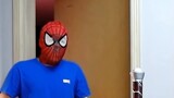 Spider-Man sedang terburu-buru, tetapi toiletnya dihancurkan oleh palu Thor