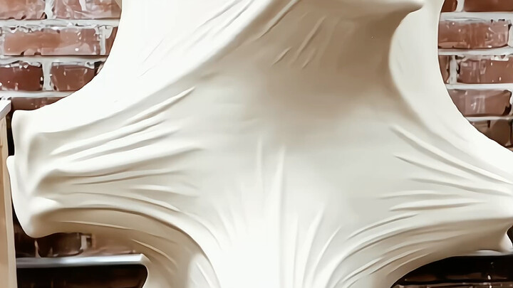 Tượng điêu khắc nghìn khuôn mặt