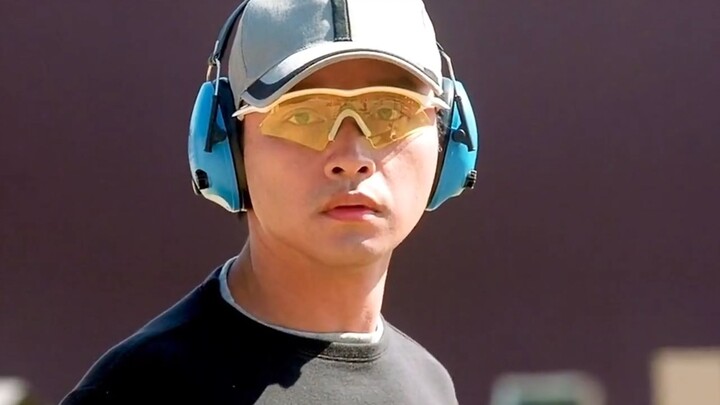 Leslie Cheung volunteered to play the villain: originally a genius hacker, he ultimately became a wa